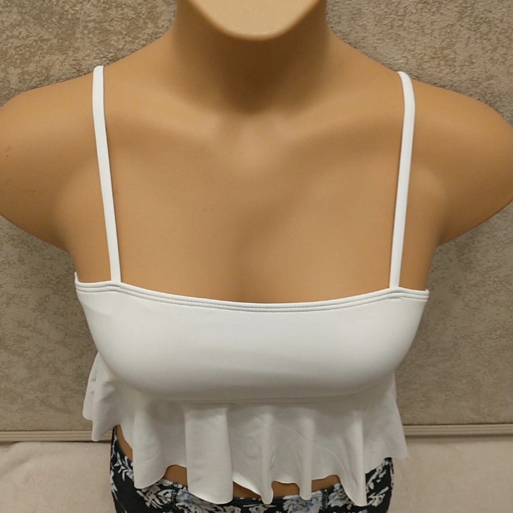 SHEIN Elegant White and Black Floral Bikini - Picture 4 of 14